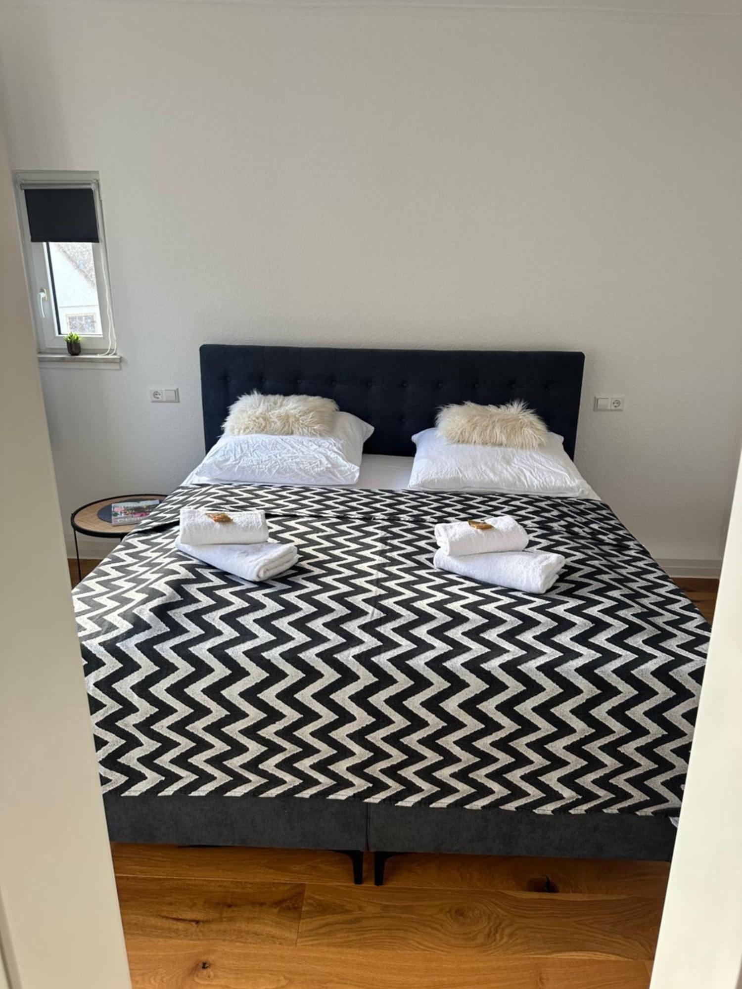 Stylisches Apartment Mit Grossem Tageslichbad Am Marktplatz 莱昂贝格 外观 照片