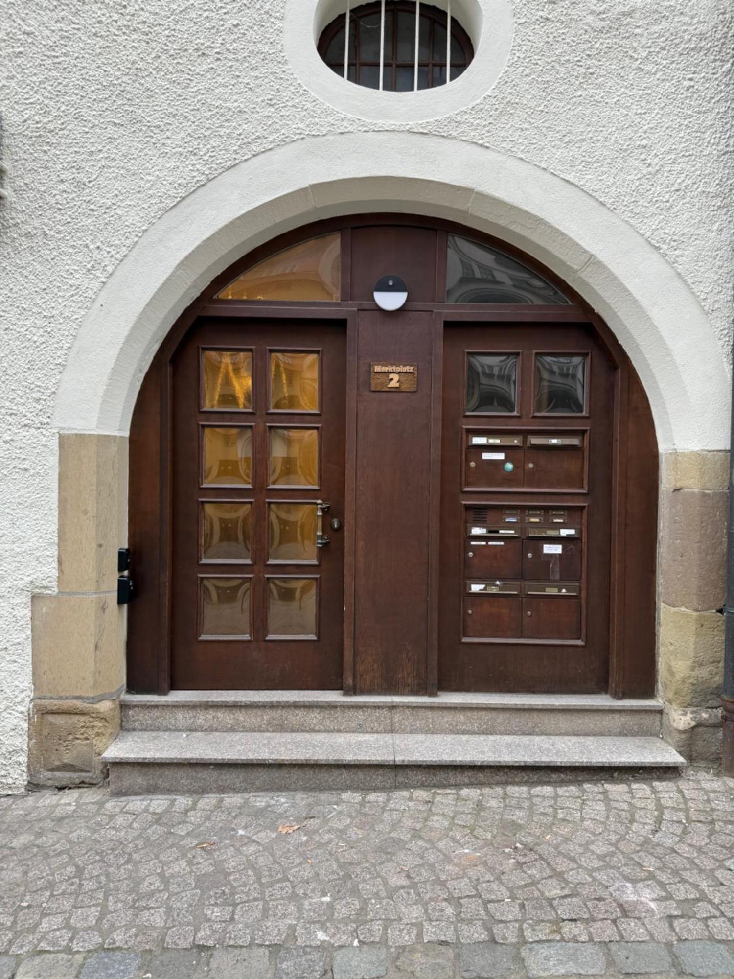 Stylisches Apartment Mit Grossem Tageslichbad Am Marktplatz 莱昂贝格 外观 照片