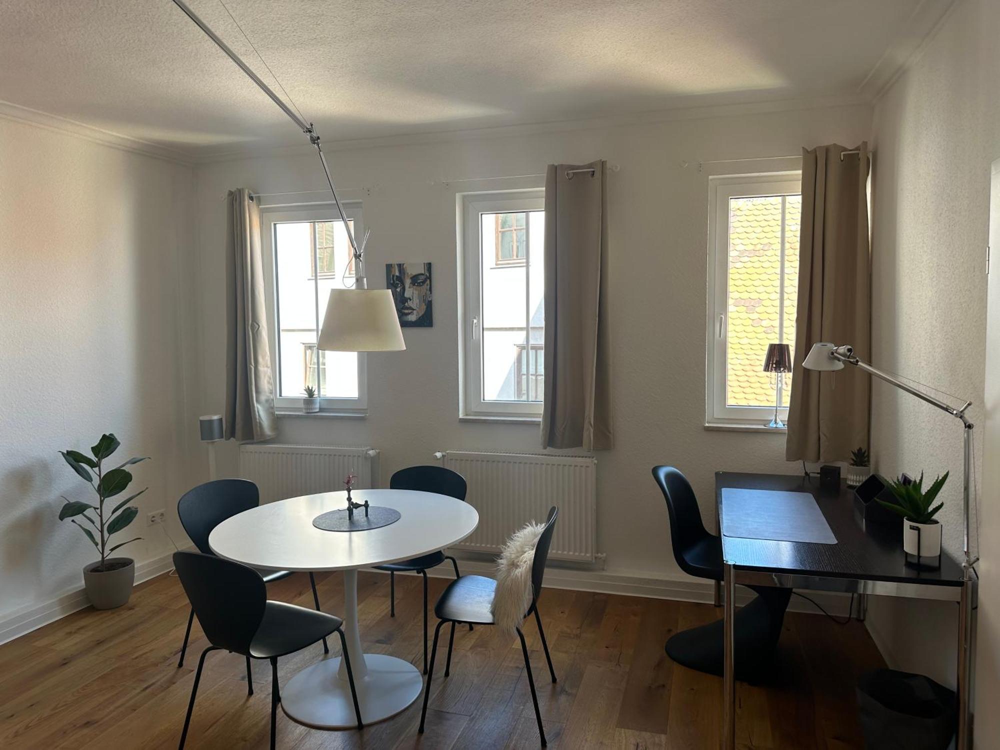 Stylisches Apartment Mit Grossem Tageslichbad Am Marktplatz 莱昂贝格 外观 照片